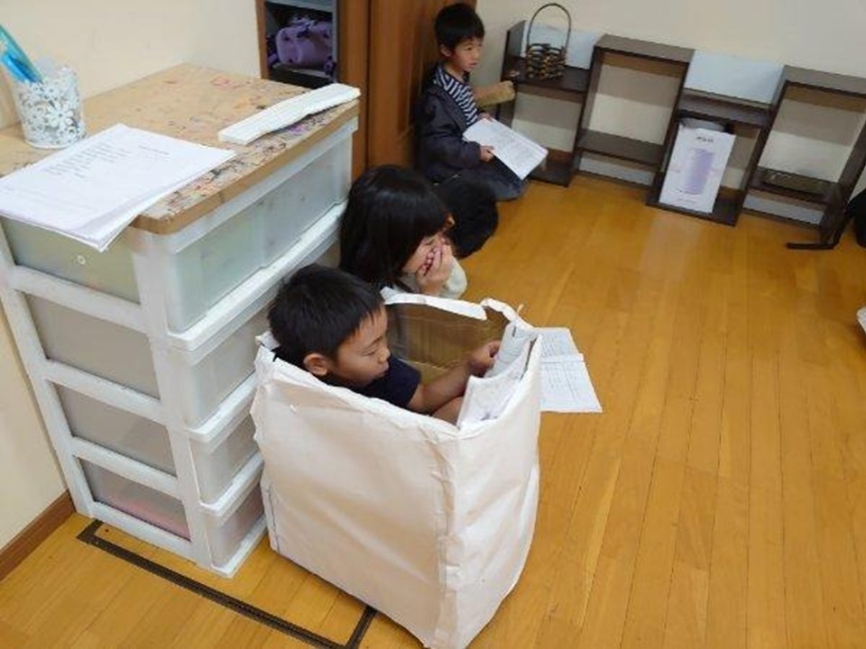 ペンキ塗りのボランティア活動